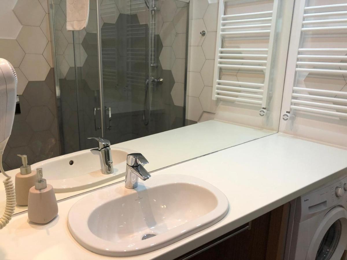 Prywatny Apartament W Hotelu A46 - 365Pam Сарбиново Экстерьер фото